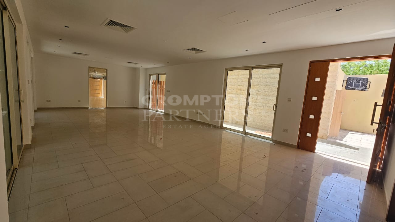 Private Pool | Spacious | Vacant | Garden - Photo 4