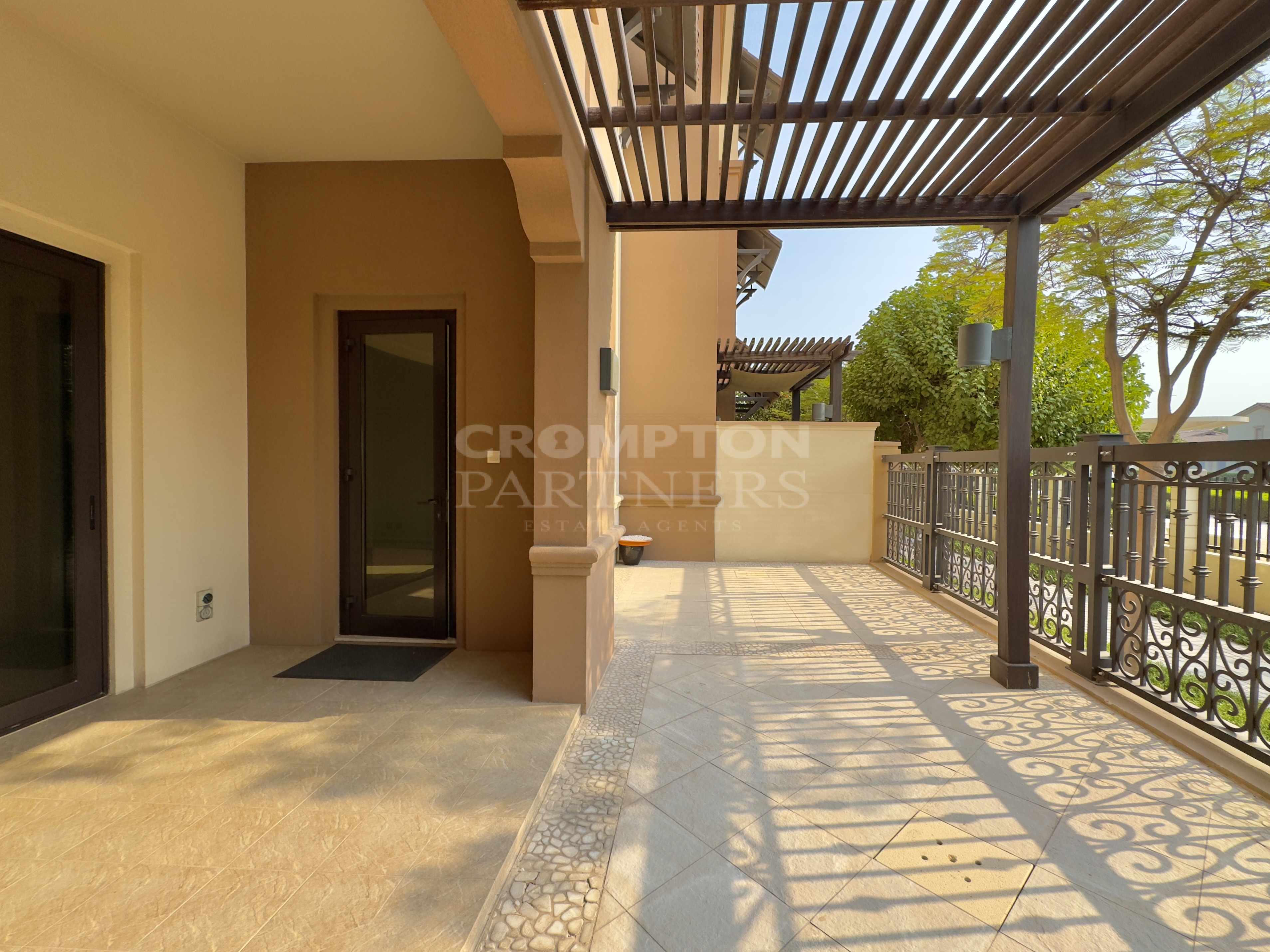 Private Access | Huge Terrace | Park View | Ready - Photo 2