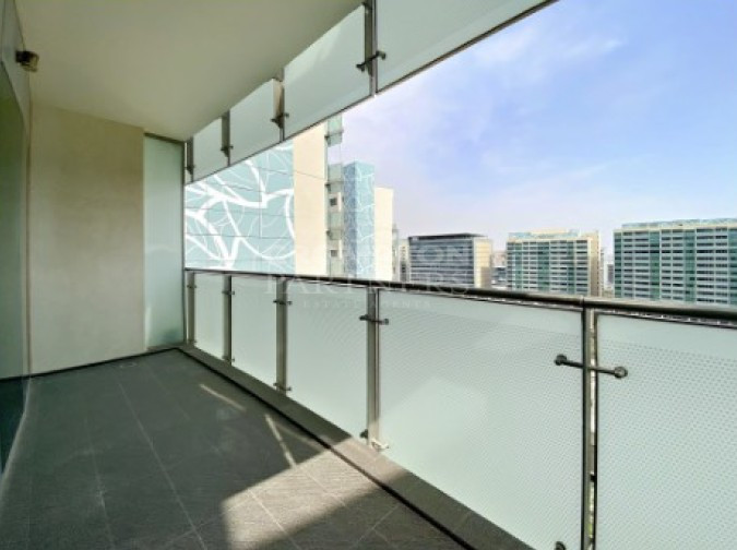 Vacant Furnished 2BR | Canal View | Beach Access - Photo 2