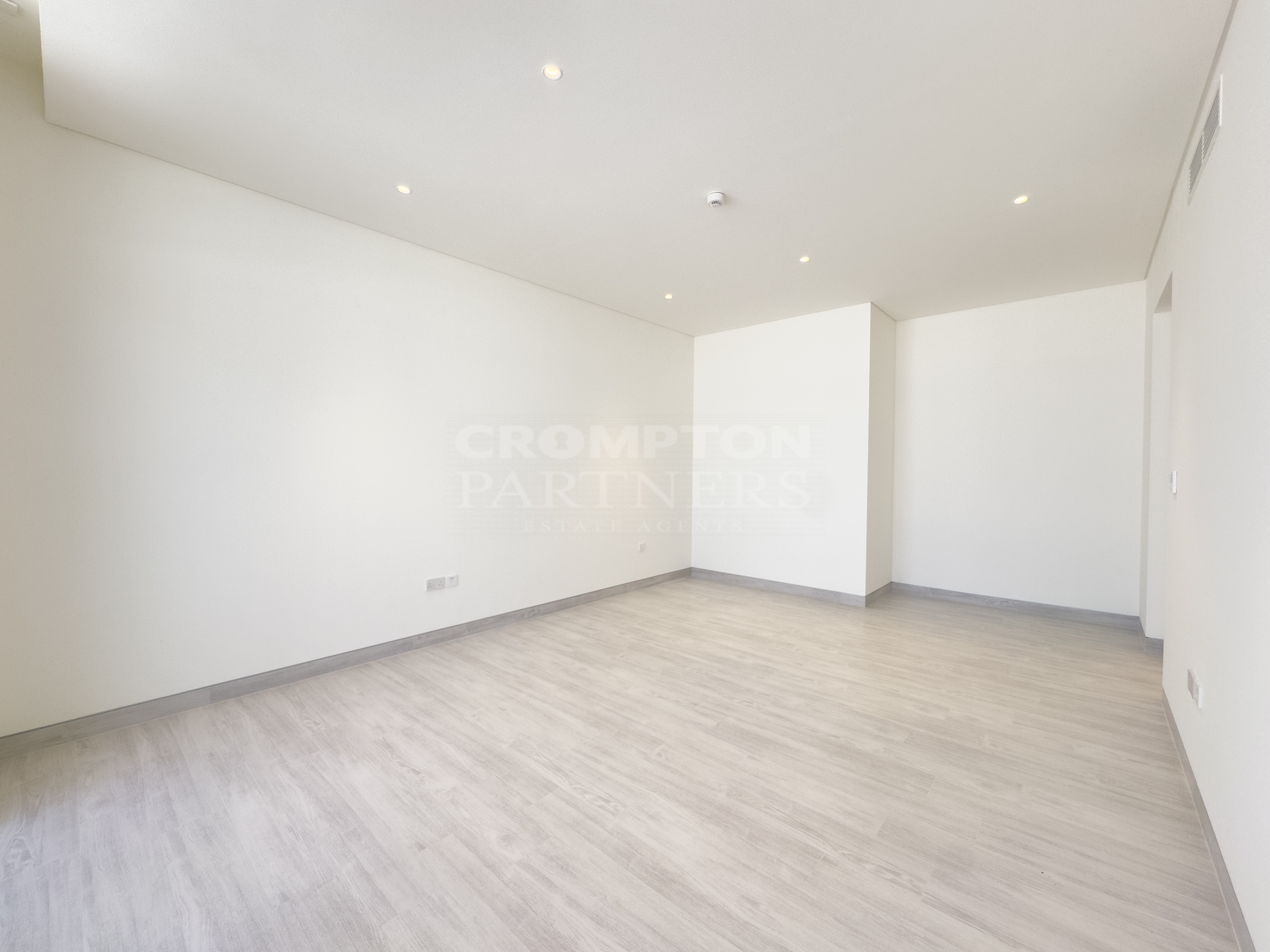 Excellent Family Home | With Maids | Prime Area - Photo 5
