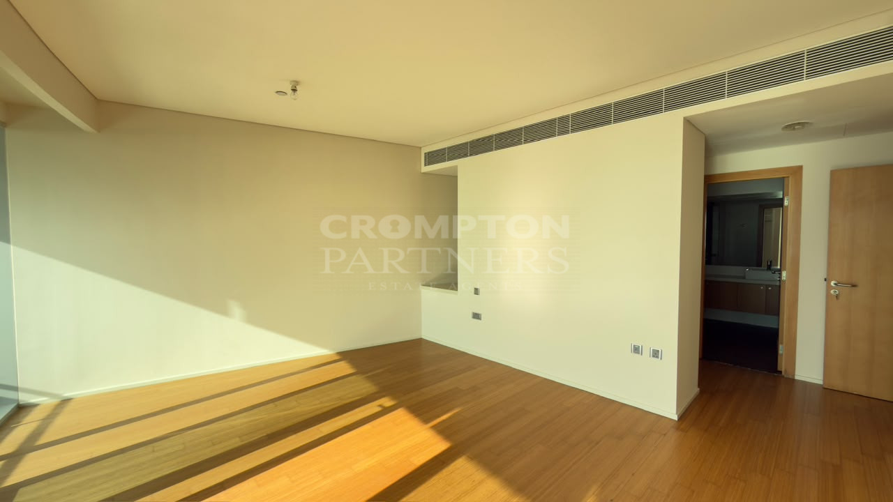 Fancy Living | Beach Access | Balcony | Vacant - Photo 3