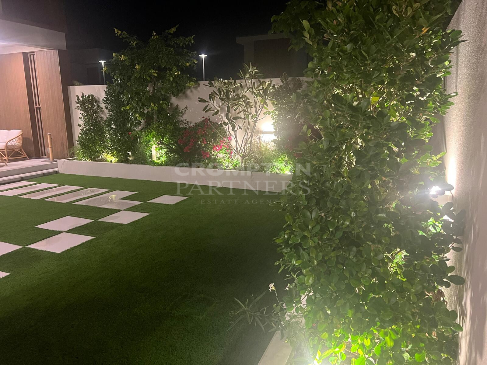 Landscaped Garden | Vacant | Square Type 3BR TH - Photo 3