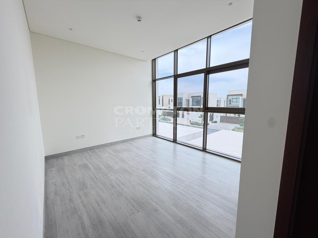 Landscaped Garden | Vacant | Square Type 3BR TH - Photo 5