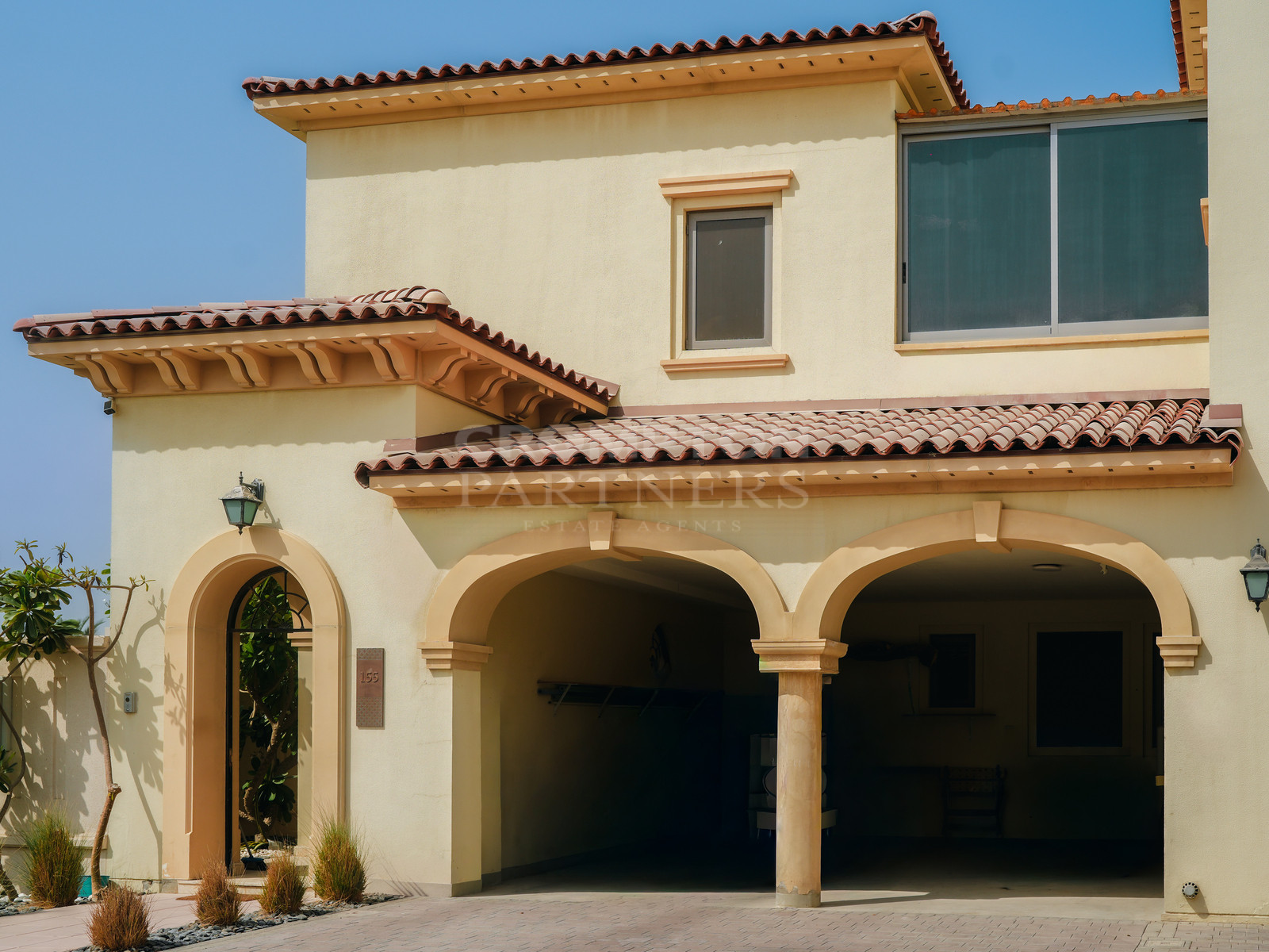 Mediterranean 3BR Quadplex | Corner Unit | Vacant - Photo 4