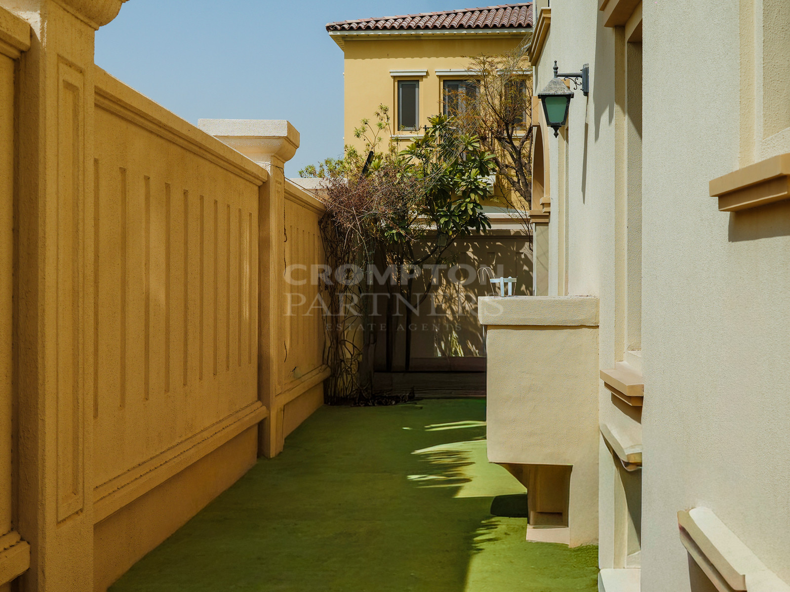 Mediterranean 3BR Quadplex | Corner Unit | Vacant - Photo 5
