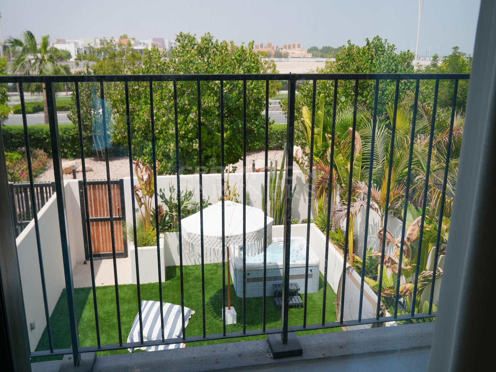 Beautifully Upgraded 2BR Townhouse | Single Row - Photo 3