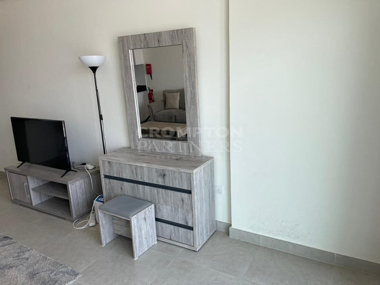 Fully Furnished | Prime Location | Close To NYU - Photo 3