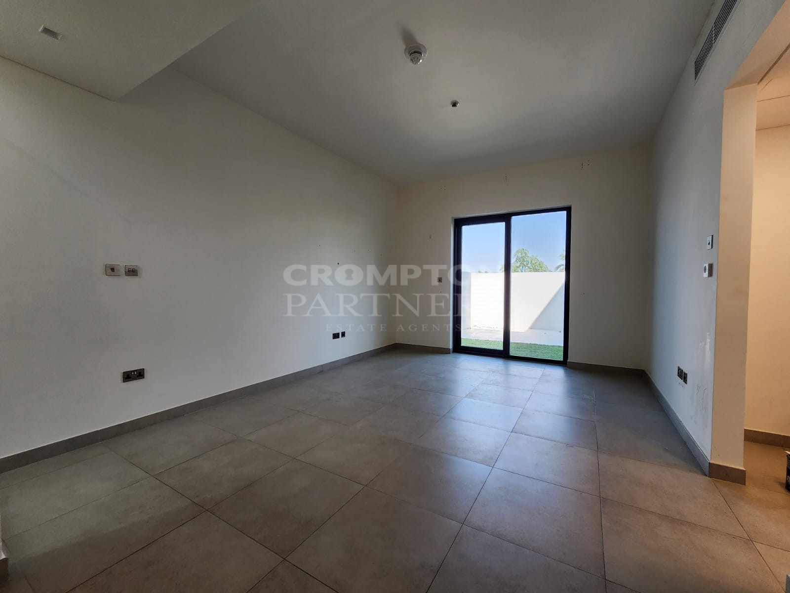 Upgraded Unit | Owner Occupied | Noya Viva - Photo 4