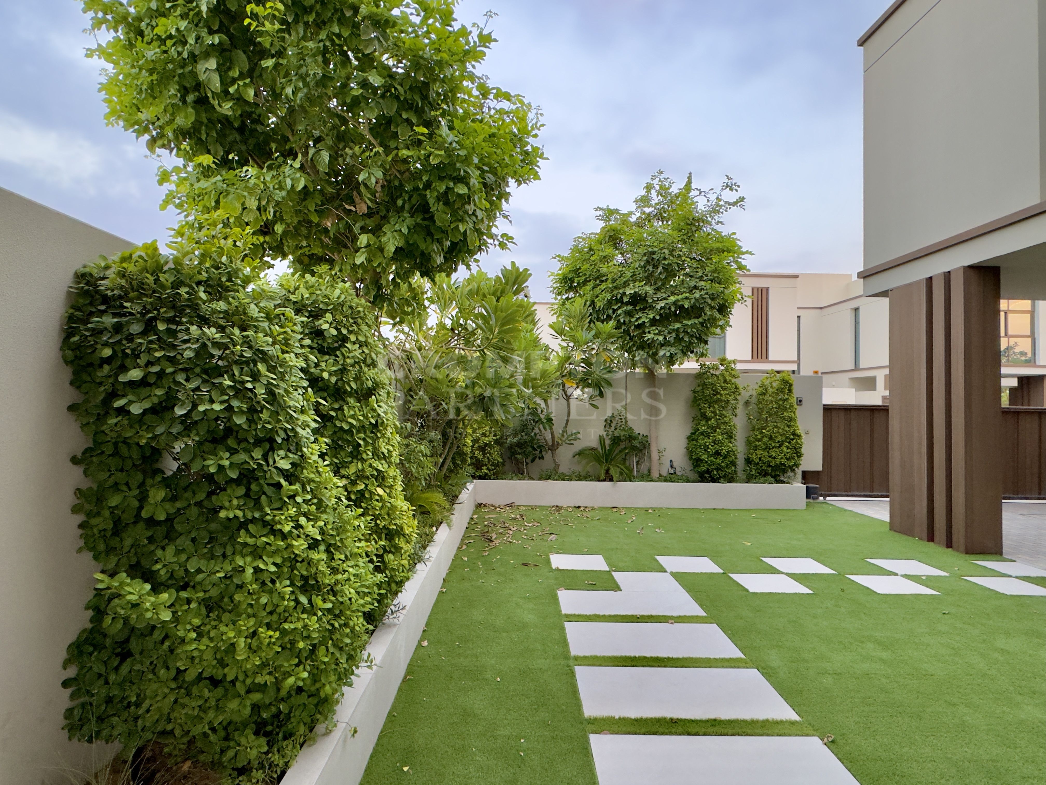 Landscaped | Close to Facilities | Ready to Move - Photo 2