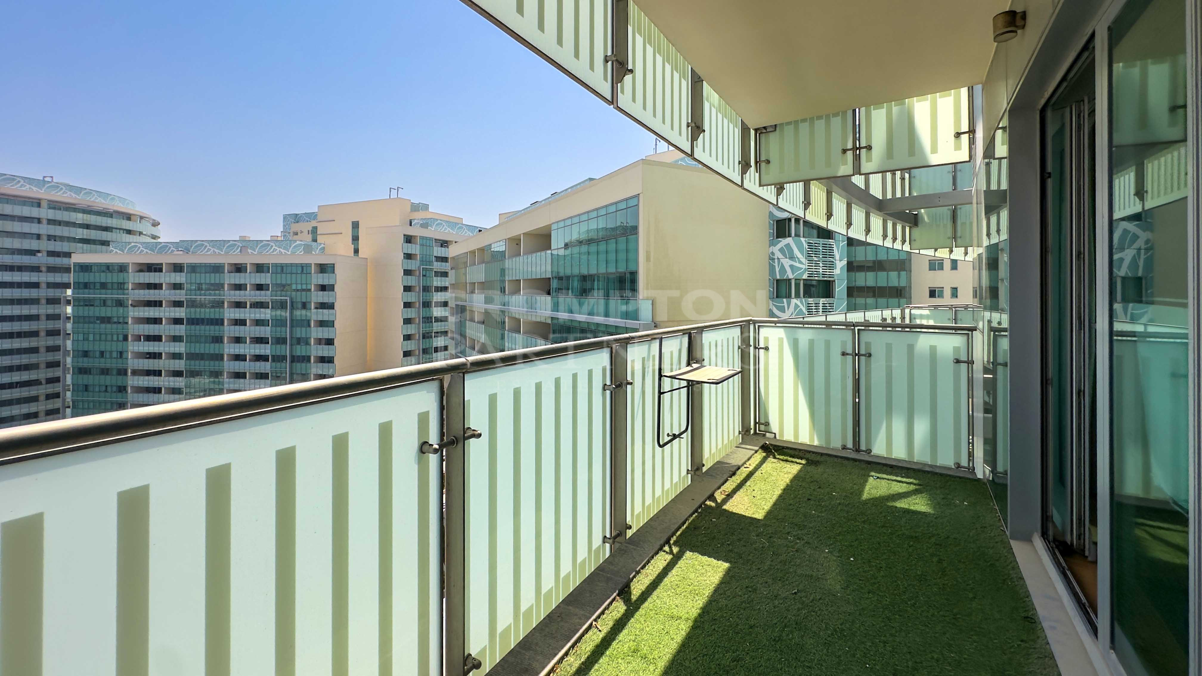 Sea View | Vacant Upon Transfer | Beach Access - Photo 2