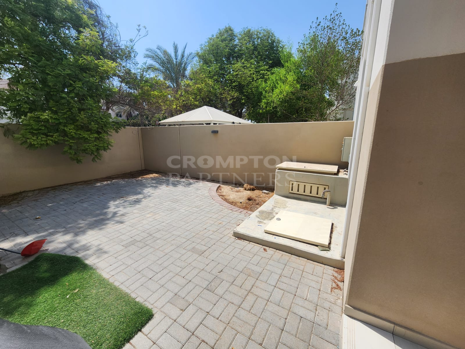 Pool View | Townhouse | Breeze |Prime Location