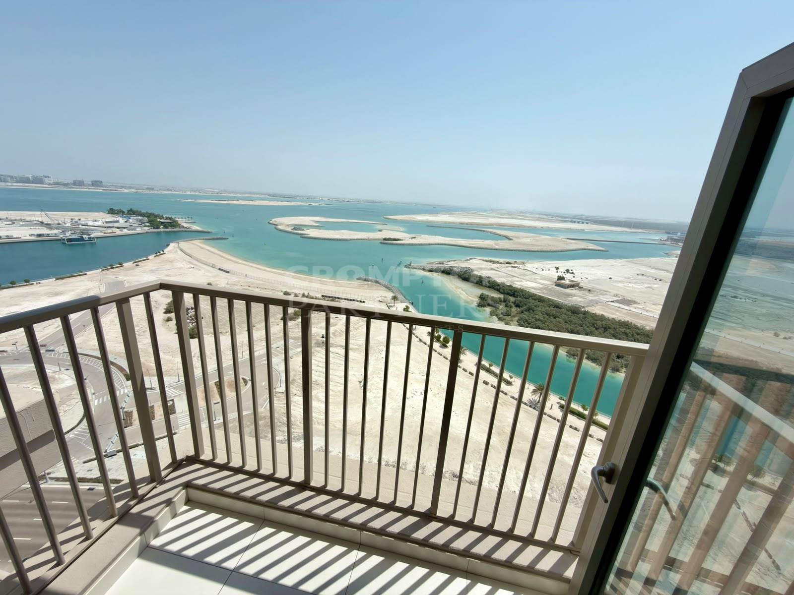 UNFURNISHED | Sea Views | Upcoming 1st Oct