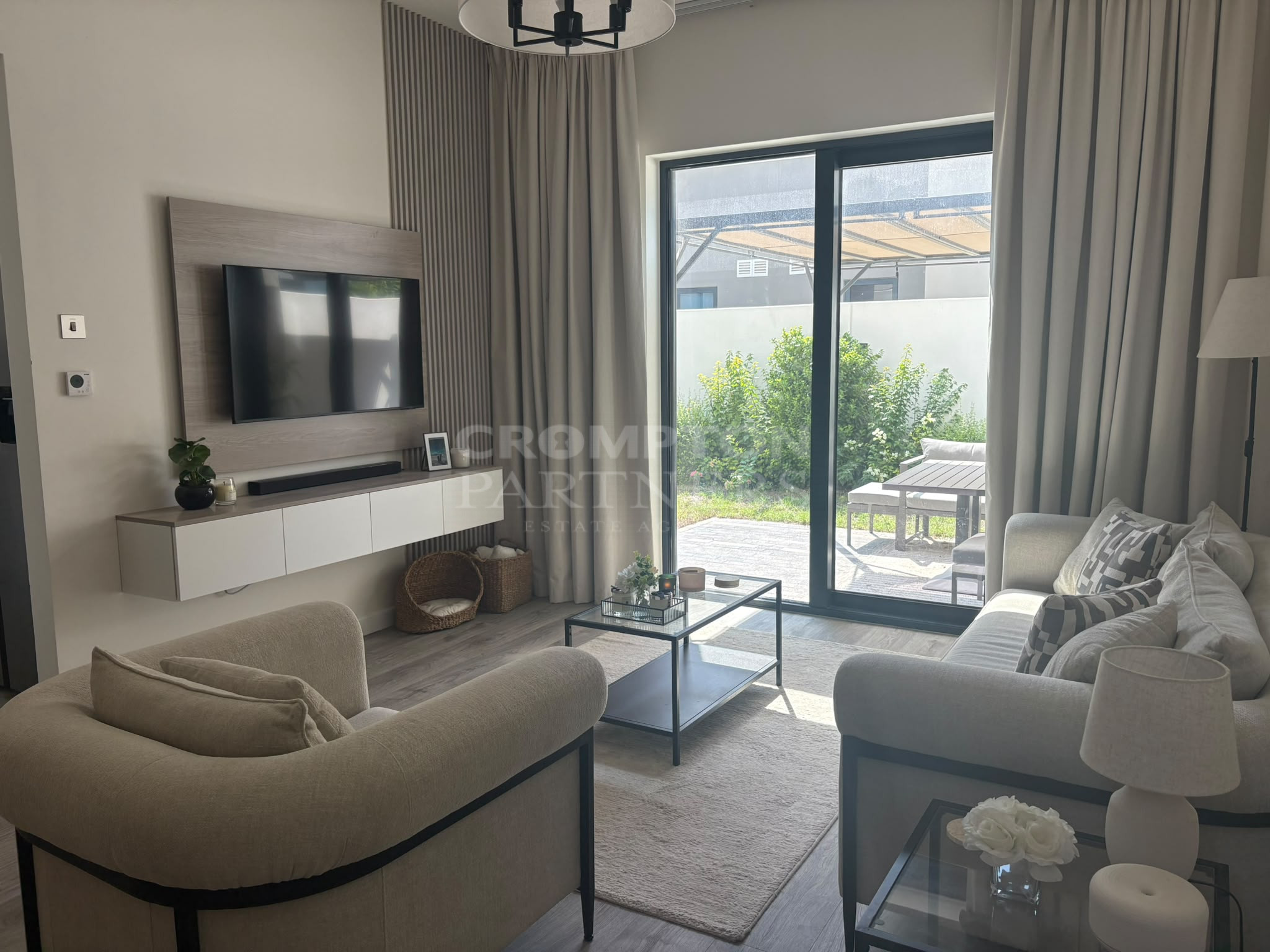 Upgraded Unit | Owner Occupied | Noya Viva - Photo 2