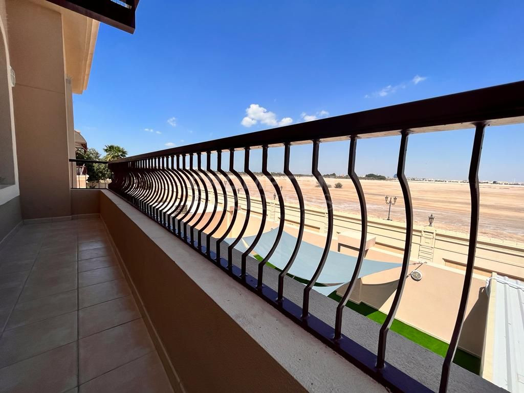 Lavish | Large Layout | Excellent Family Home - Photo 4