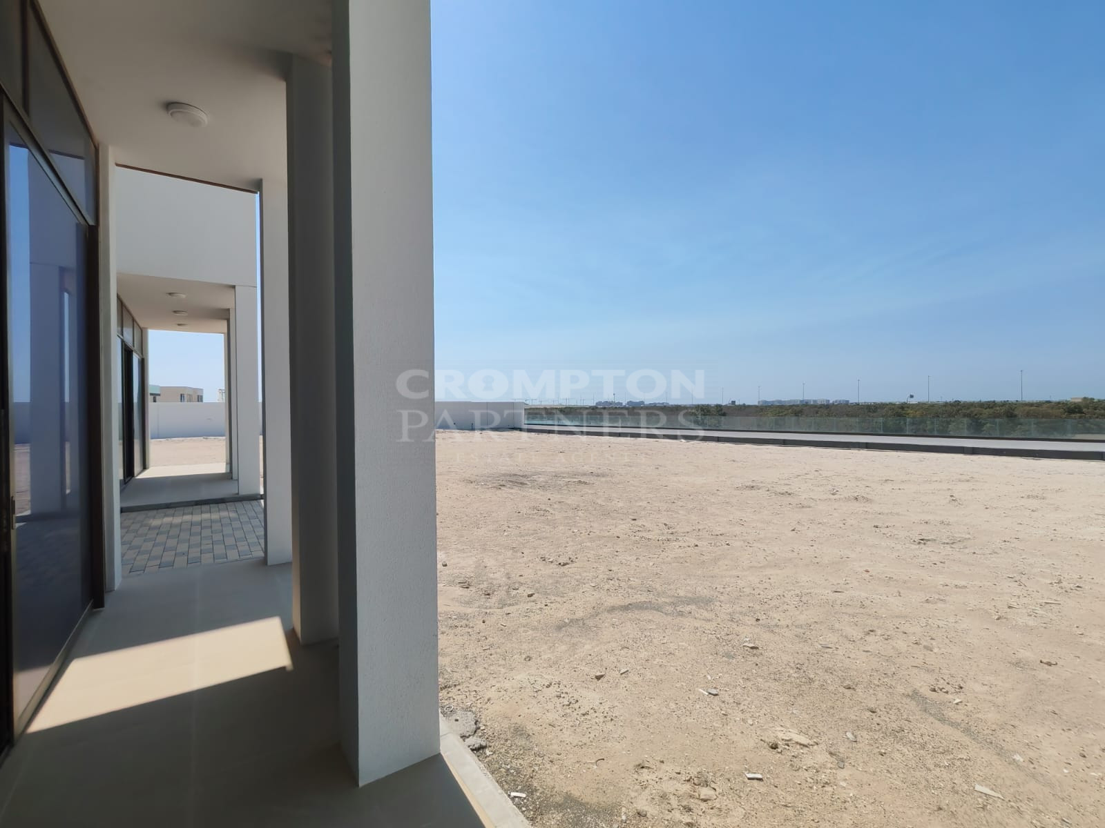 Luxurious 5BR Villa | Prime Location | Actual Pic - Photo 5