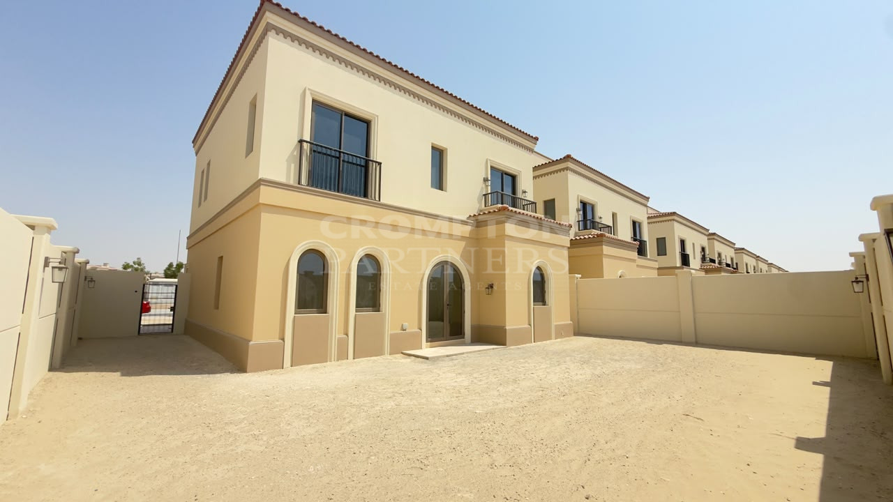 Great Family Home | Vibrant Community | Vacant - Photo 2
