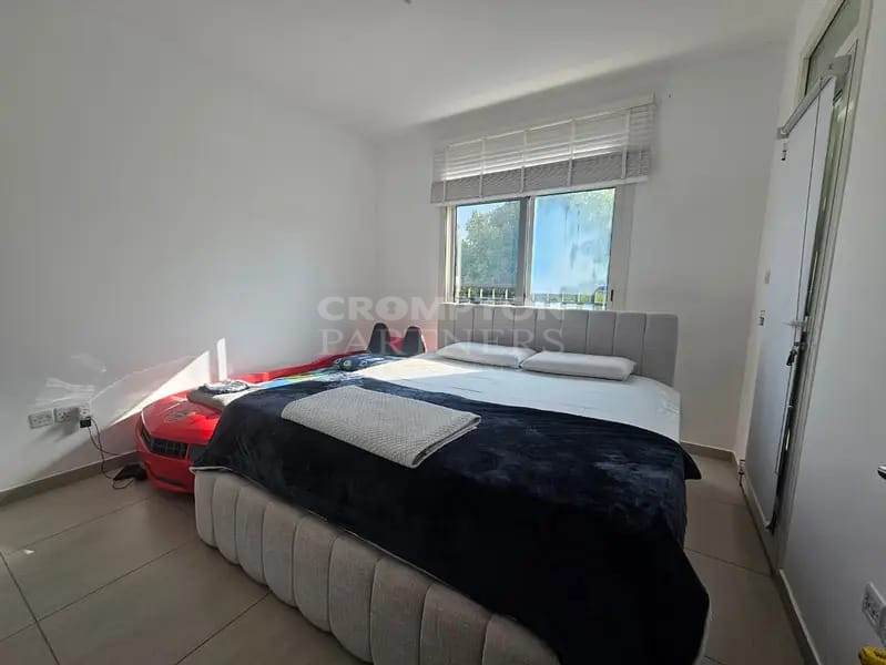 Corner 2 bedroom| Additional Room| Private Garden - Photo 3