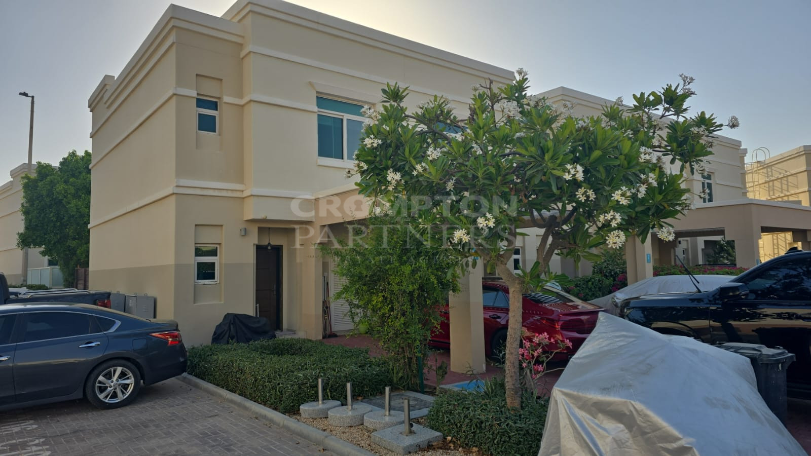 Corner 2 bedroom| Additional Room| Private Garden