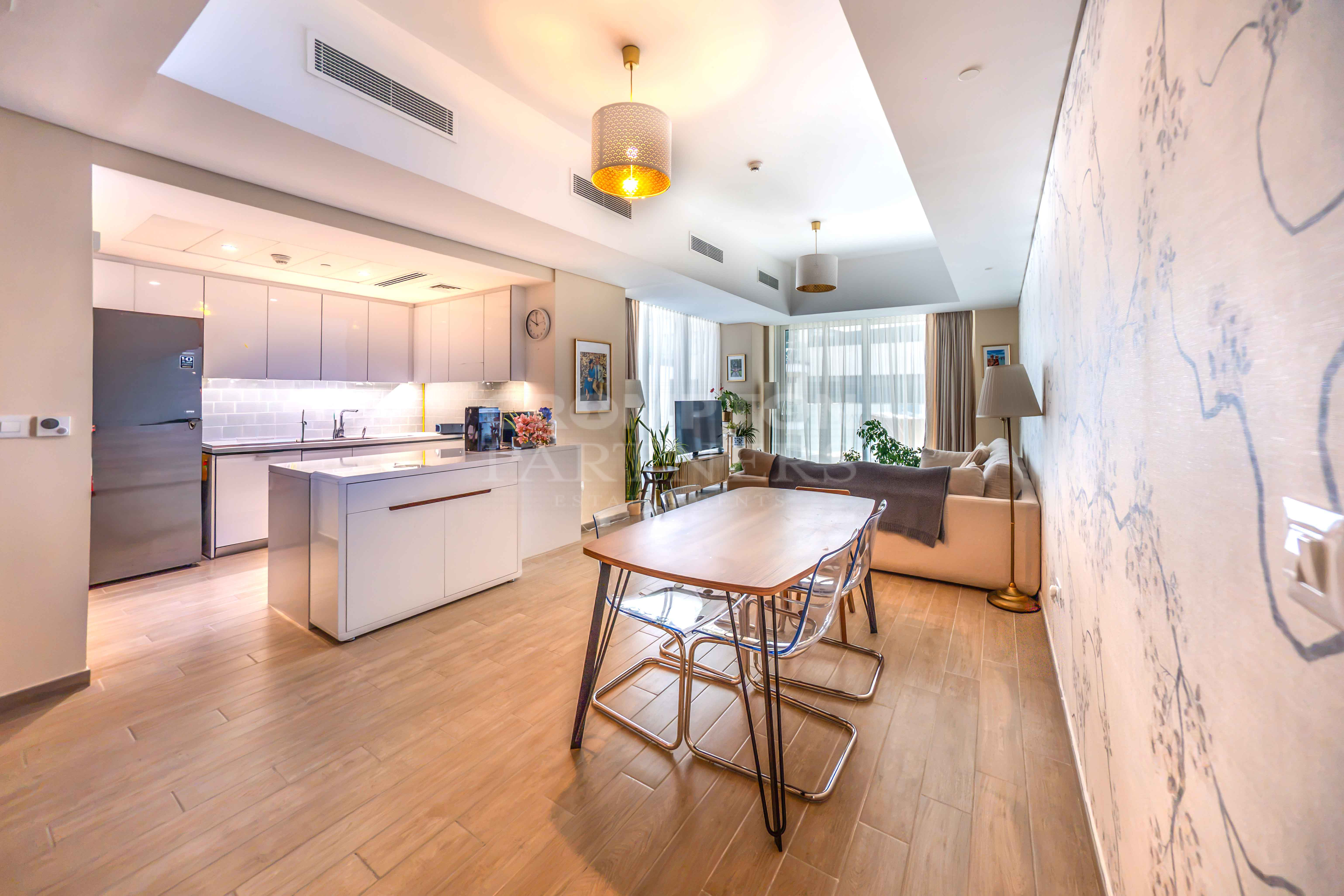 Modern 2BR | Vacant on Transfer | Vibrant Living - Photo 4