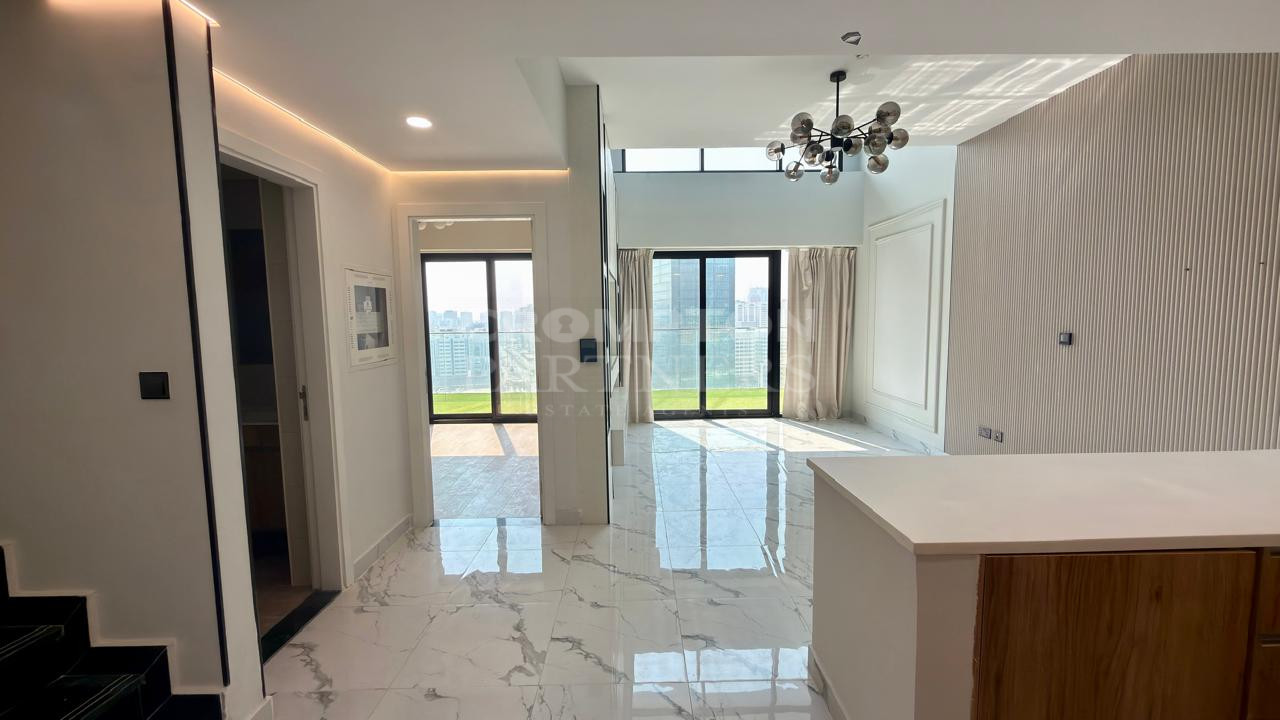 Duplex | Spacious | Ready To Move In | Call Now - Photo 3