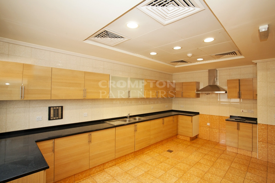 Spacious | Great Location | Excellent Family Home - Photo 3