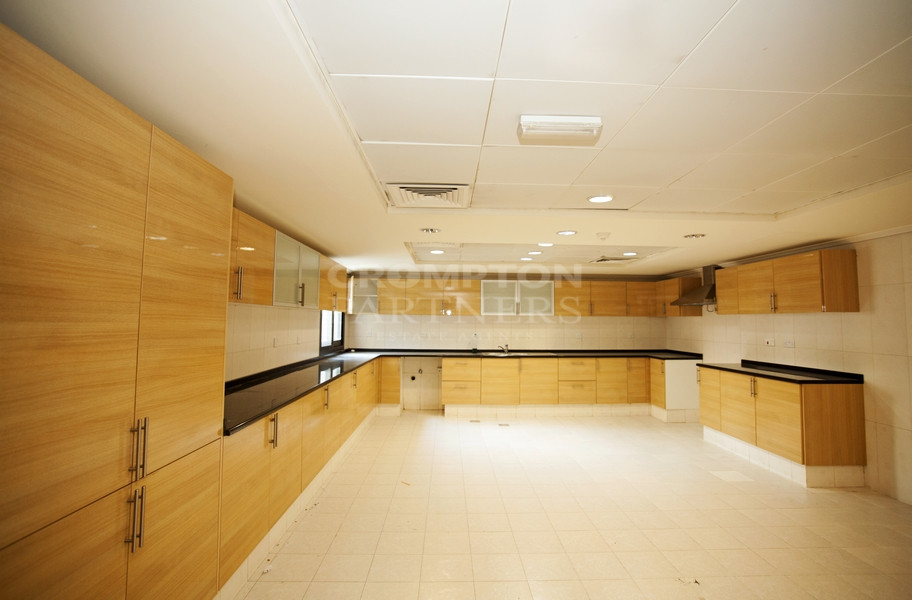Spacious | Great Location | Excellent Family Home - Photo 4
