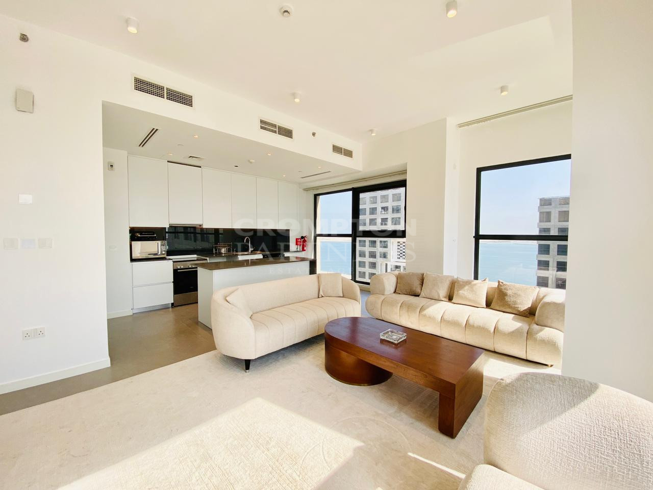Mesmerizing | Furnished | Sea Views | Vacant - Photo 3