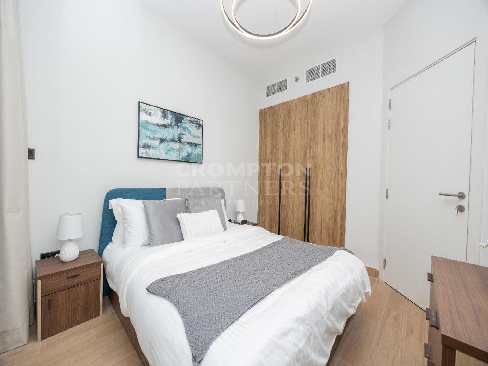Furnished 1BR |Contemporary Living| Move in Ready - Photo 4