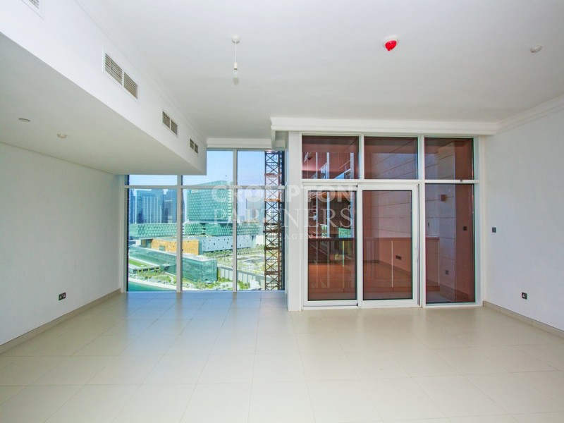 Stunning Sea Views | Hotel Facilities | Vacant - Photo 4