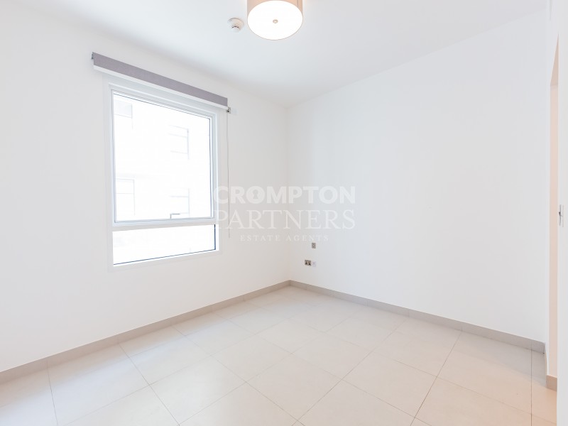 Balcony | Prime Location | Vacant And Ready - Photo 3