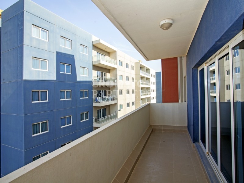 Tenanted Unit|Well Maintained|Great Facilities - Photo 2